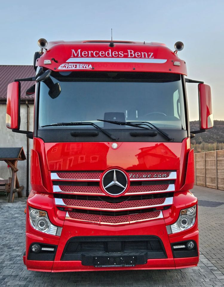 Mercedes-Benz ACTROS 1846/1836/IZOTERMA/WINDA/DUŻY SILNIK/E6/SPROWADZONY/NISKI PRZEBIEG/KONTENER/18 PALET/ALUMINIOWE FELGI/SUPER STAN - Kühlkoffer LKW: das Bild 3 Mercedes-Benz ACTROS 1846/1836/IZOTERMA/WINDA/DUŻY SILNIK/E6/SPROWADZONY/NISKI PRZEBIEG/KONTENER/18 PALET/ALUMINIOWE FELGI/SUPER STAN - Kühlkoffer LKW: das Bild 3