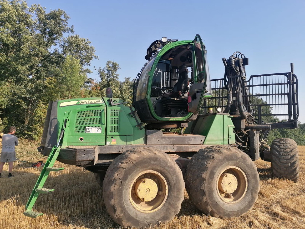 JOHN DEERE 1910E - Forwarder: das Bild 3 JOHN DEERE 1910E - Forwarder: das Bild 3