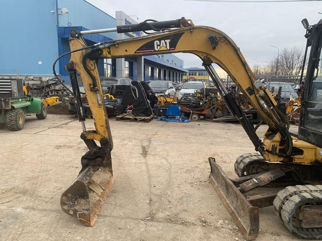 CAT 302.5 - Minibagger: das Bild 4 CAT 302.5 - Minibagger: das Bild 4