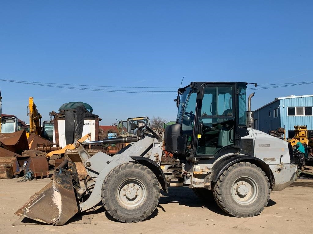 CAT 908H - Radlader: das Bild 2 CAT 908H - Radlader: das Bild 2