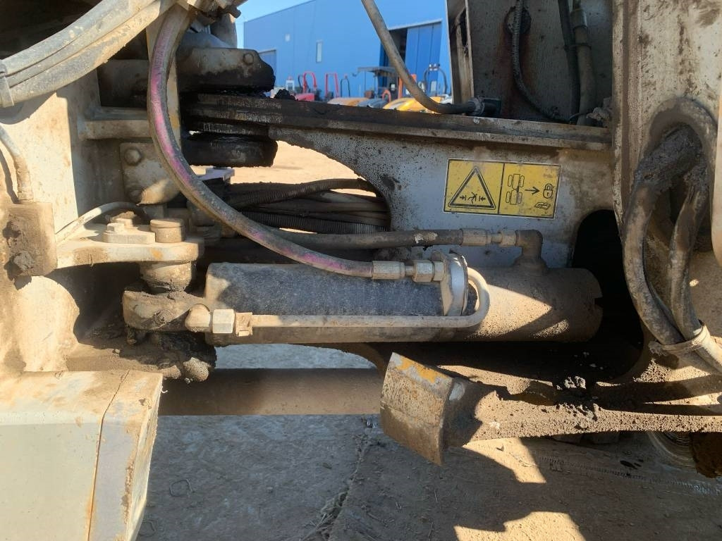 Radlader CAT 908H: das Bild 13