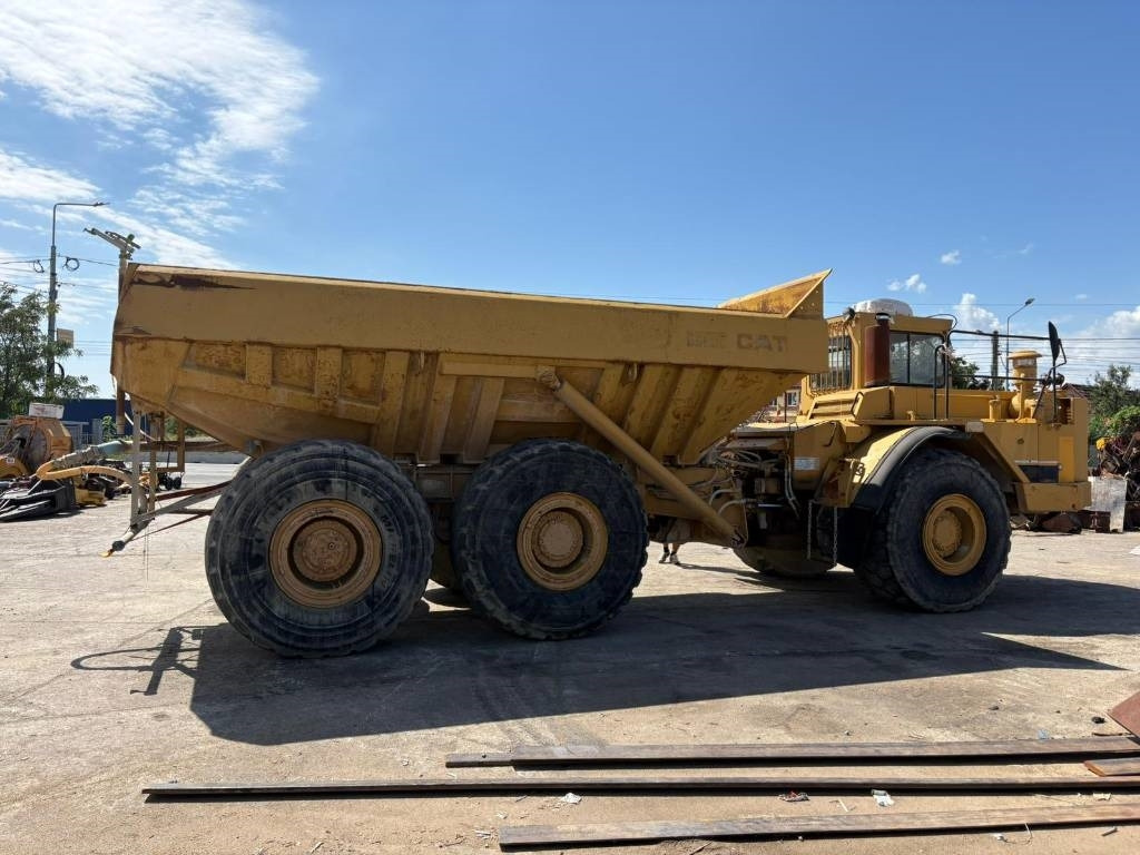 CAT D 350 C - Knickgelenkter Dumper: das Bild 2 CAT D 350 C - Knickgelenkter Dumper: das Bild 2
