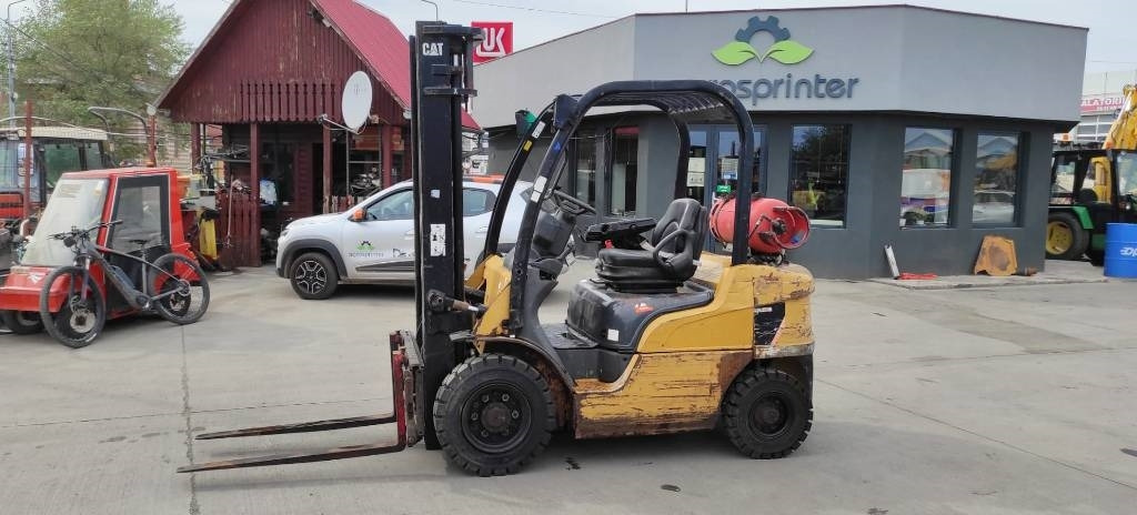 CAT GP 25 N - Treibgasstapler: das Bild 2 CAT GP 25 N - Treibgasstapler: das Bild 2