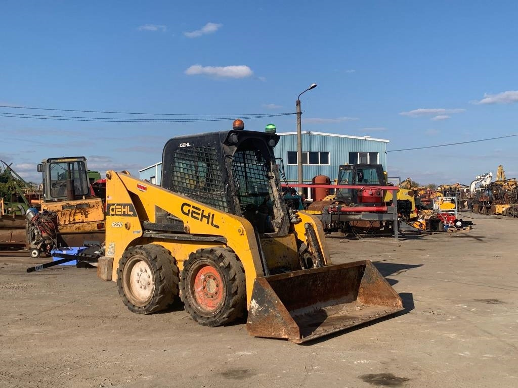 Gehl R 220 - Kompaktlader: das Bild 4 Gehl R 220 - Kompaktlader: das Bild 4