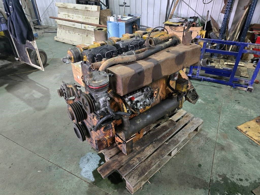 Hanomag 6 Cylinder ENGINE - Motor für Baumaschine: das Bild 1 Hanomag 6 Cylinder ENGINE - Motor für Baumaschine: das Bild 1