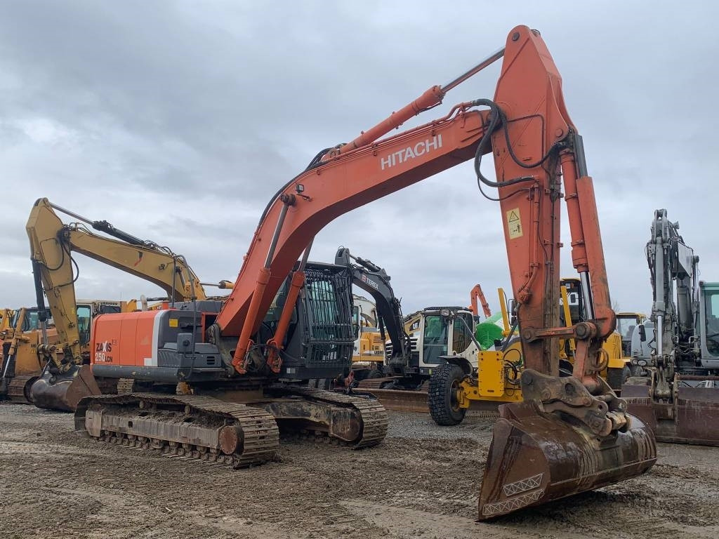 Hitachi ZX 250 LC N-3 - Kettenbagger: das Bild 4 Hitachi ZX 250 LC N-3 - Kettenbagger: das Bild 4
