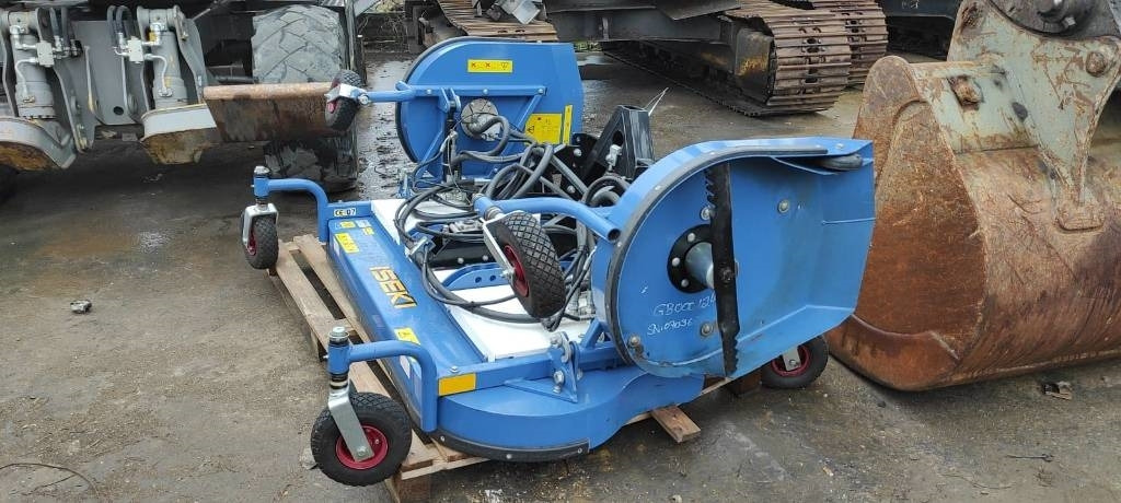 Iseki THM 3000B - Mähwerk: das Bild 2 Iseki THM 3000B - Mähwerk: das Bild 2