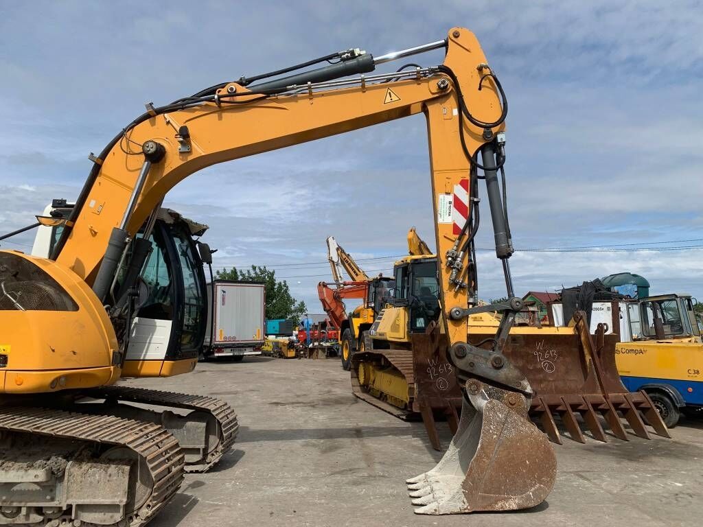 Liebherr R 914 Compact Litronic Liebherr R 914 Compact Litronic - Mobilbagger: das Bild 5 Liebherr R 914 Compact Litronic Liebherr R 914 Compact Litronic - Mobilbagger: das Bild 5