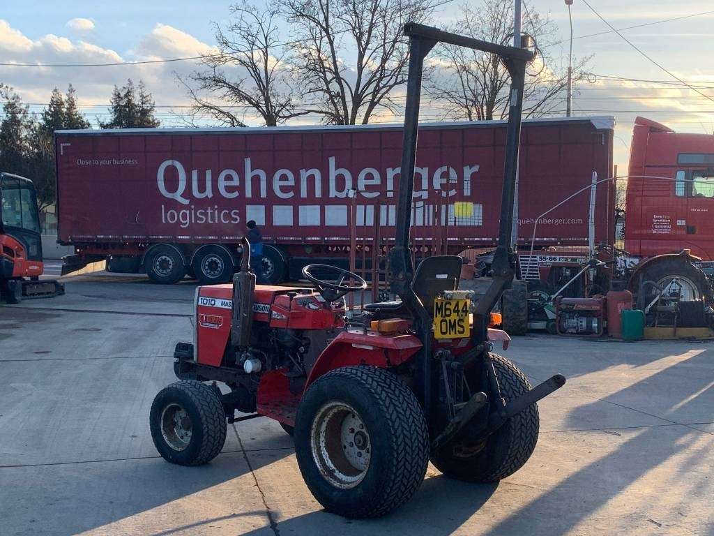Traktor Massey Ferguson 1010: das Bild 6