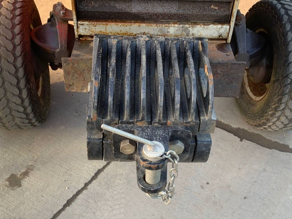 Traktor Massey Ferguson 1010: das Bild 8