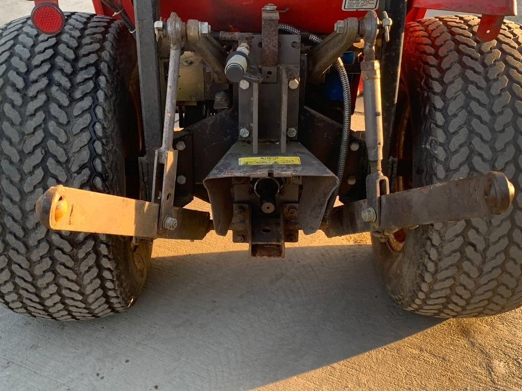 Traktor Massey Ferguson 1010: das Bild 7