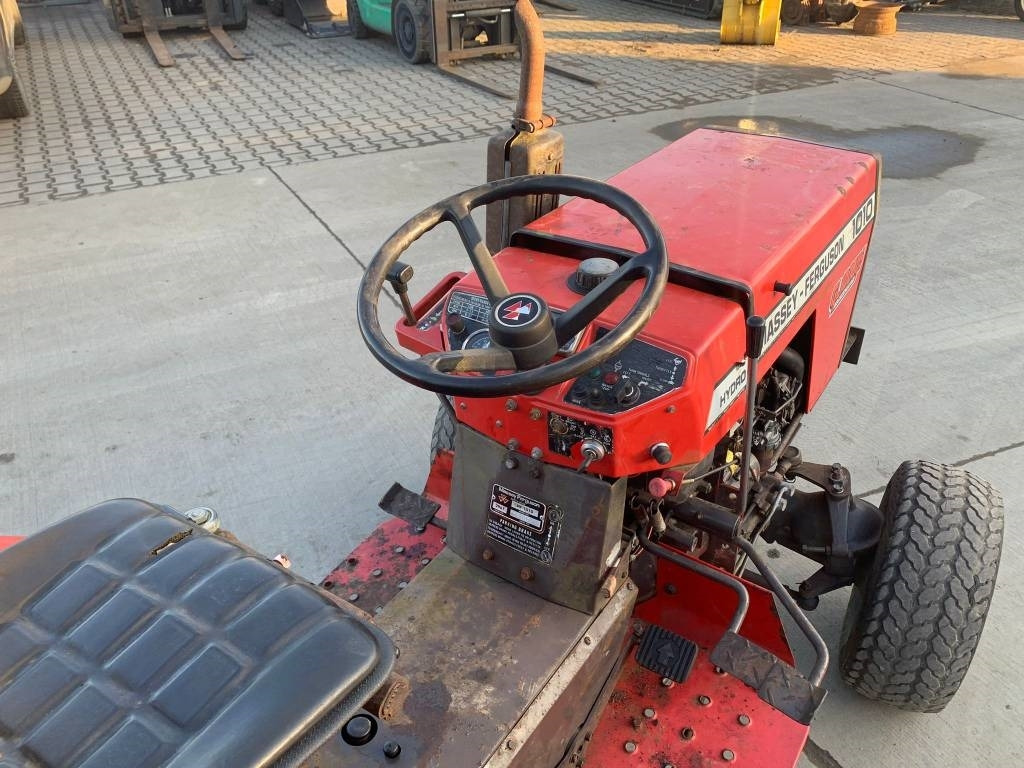 Traktor Massey Ferguson 1010: das Bild 10