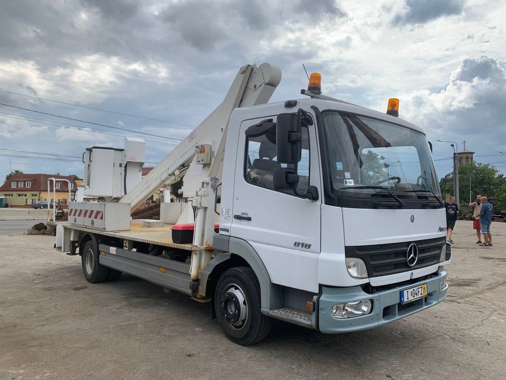 Mercedes-Benz Atego 818 - LKW mit Arbeitsbühne: das Bild 5 Mercedes-Benz Atego 818 - LKW mit Arbeitsbühne: das Bild 5