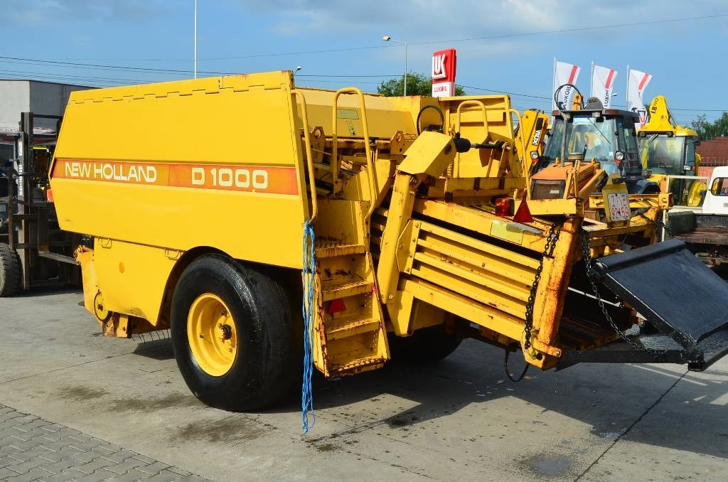 New Holland D1000 - Packenpresse: das Bild 2 New Holland D1000 - Packenpresse: das Bild 2