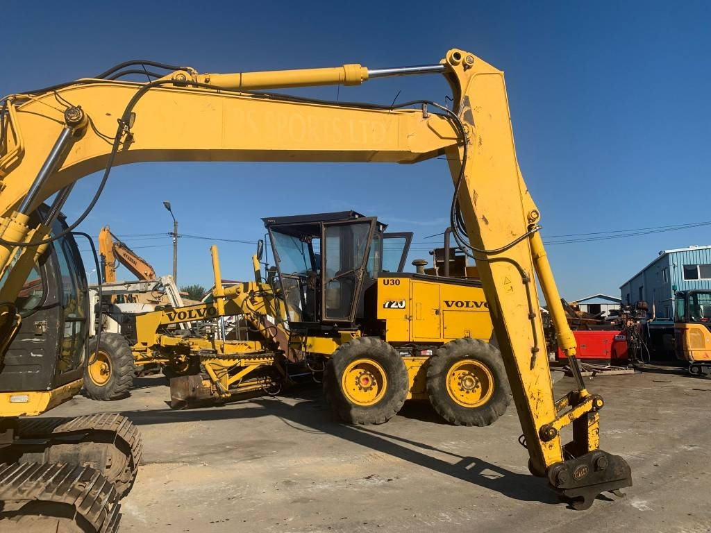 New Holland E 135 SR - Kettenbagger: das Bild 4 New Holland E 135 SR - Kettenbagger: das Bild 4