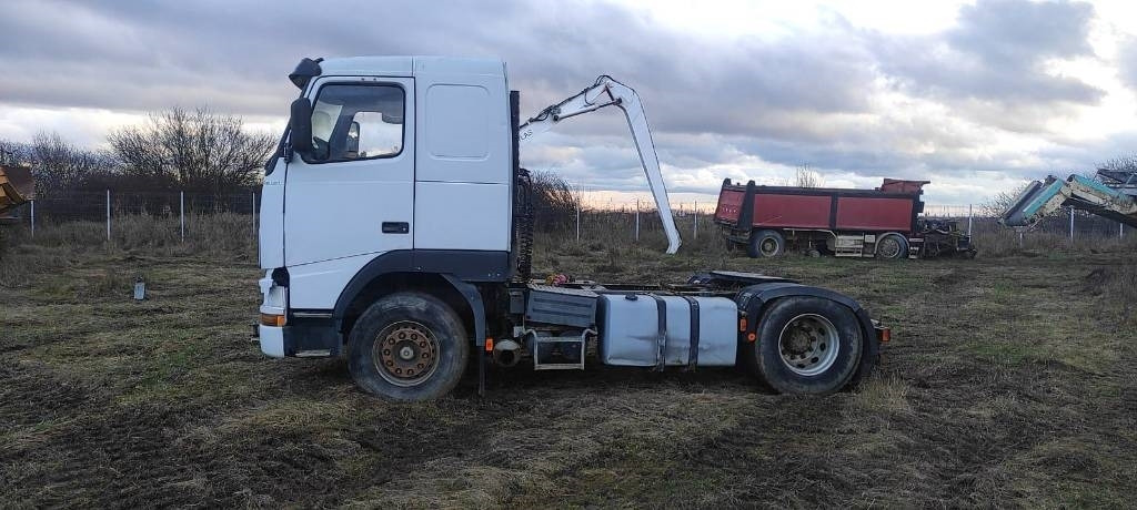 Volvo FH12 380 - Sattelzugmaschine: das Bild 3 Volvo FH12 380 - Sattelzugmaschine: das Bild 3