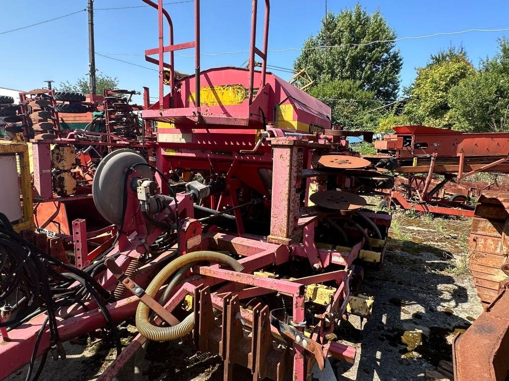 Vaderstad Rapid400F - Säkombination: das Bild 2 Vaderstad Rapid400F - Säkombination: das Bild 2