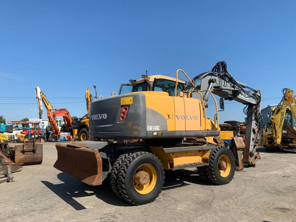 Mobilbagger Volvo EW 140 C: das Bild 9