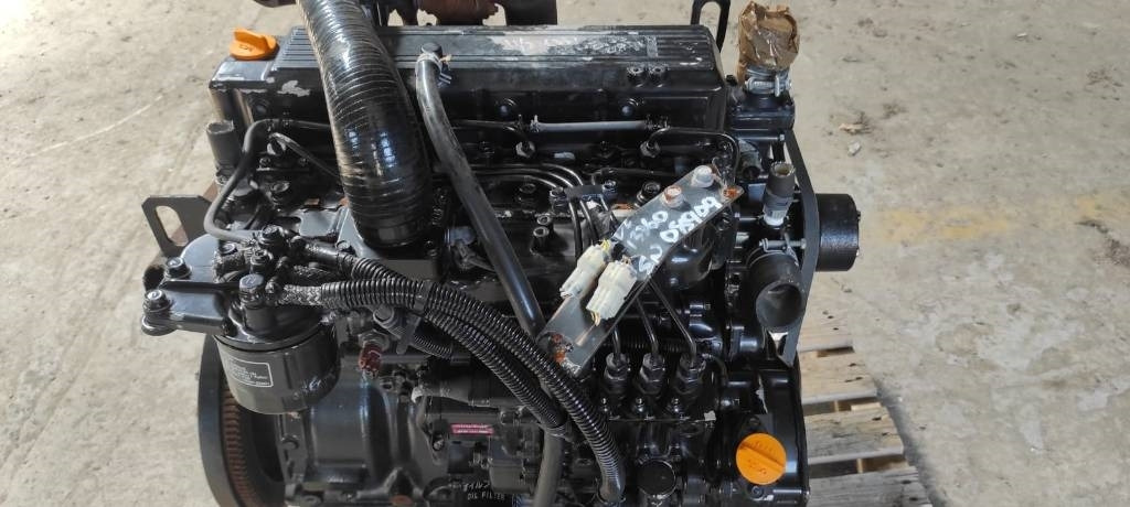 Yanmar 4TNE100 - Motor für Landmaschine: das Bild 3 Yanmar 4TNE100 - Motor für Landmaschine: das Bild 3
