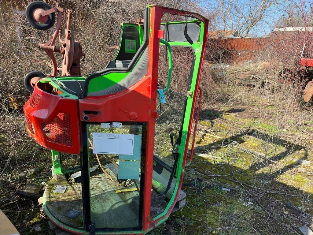Yanmar VIO 30,35,50,57 CABIN - Fahrerhaus für Baumaschine: das Bild 2 Yanmar VIO 30,35,50,57 CABIN - Fahrerhaus für Baumaschine: das Bild 2