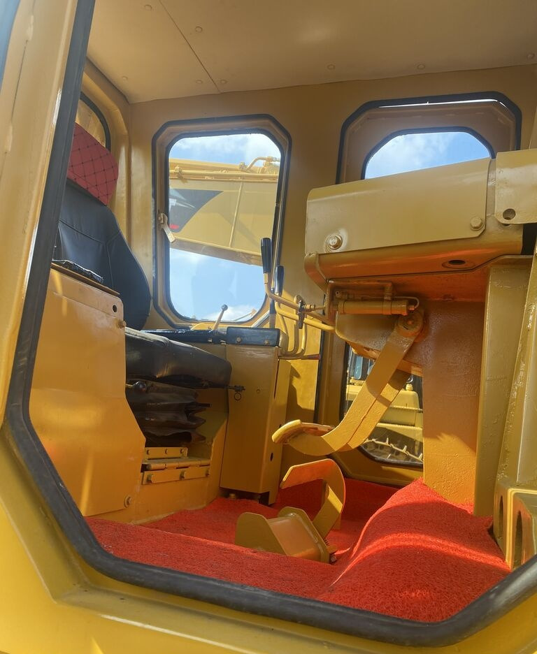 Caterpillar D8K - Bulldozer: das Bild 2 Caterpillar D8K - Bulldozer: das Bild 2