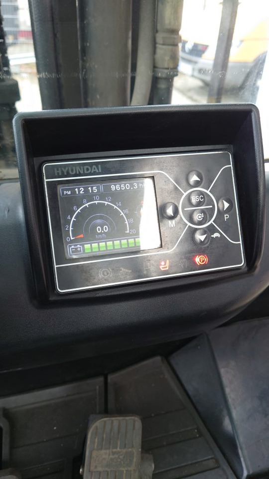 Hyundai 40B-9 - Elektrostapler: das Bild 2 Hyundai 40B-9 - Elektrostapler: das Bild 2