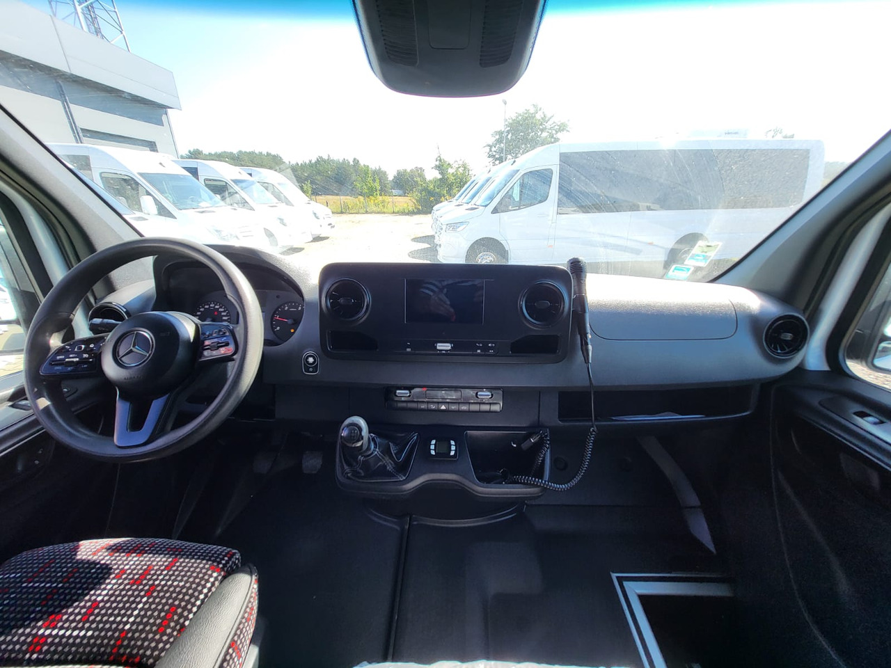 Sprinter 516 CDI 24 places + 4 standing - Überlandbus: das Bild 5 Sprinter 516 CDI 24 places + 4 standing - Überlandbus: das Bild 5