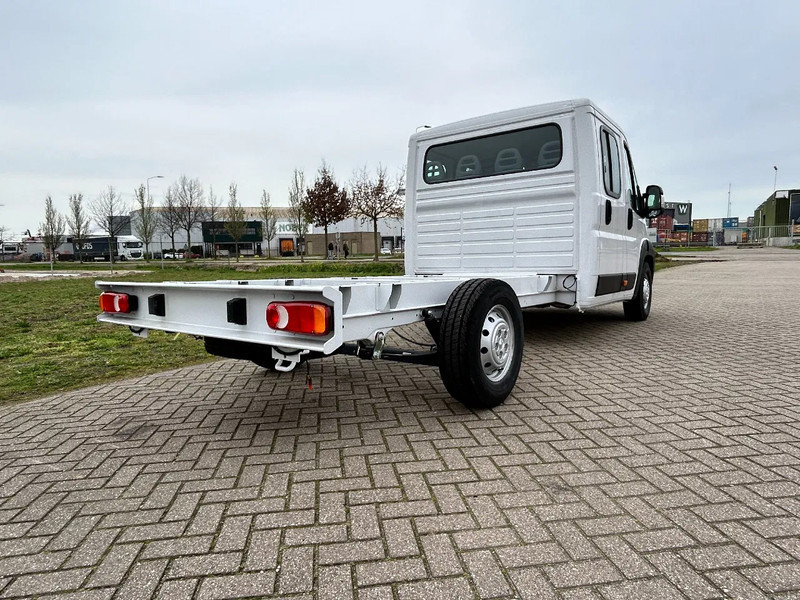 Peugeot Boxer L3H2 - 2.0D Blue - 160 HP - 7 SEATS - NEW - 8 UNITS - Transporter, Transporter mit Doppelkabine: das Bild 5 Peugeot Boxer L3H2 - 2.0D Blue - 160 HP - 7 SEATS - NEW - 8 UNITS - Transporter, Transporter mit Doppelkabine: das Bild 5