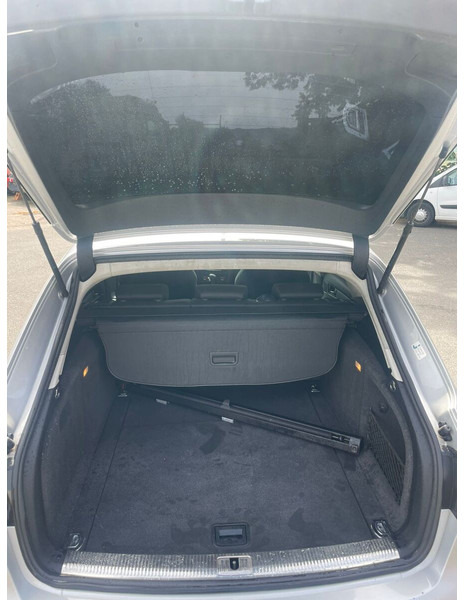PKW Audi A4: das Bild 9