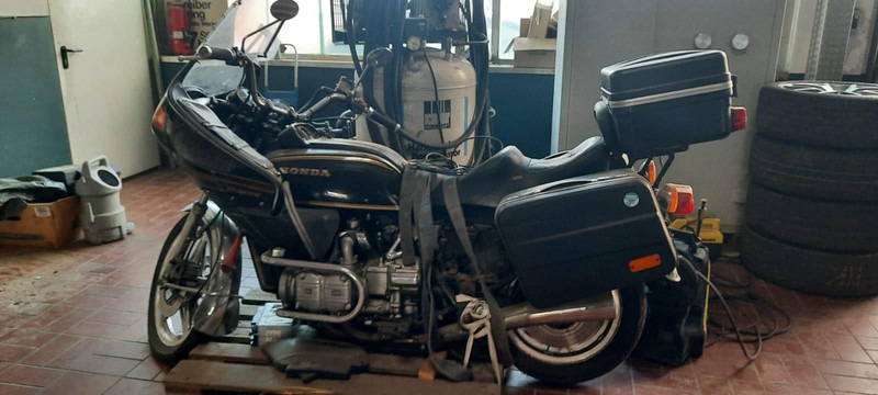 Honda GL 2 Goldwing - Motorrad: das Bild 3 Honda GL 2 Goldwing - Motorrad: das Bild 3