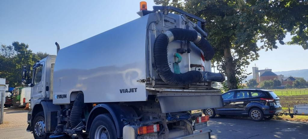 Mercedes-Benz 1824 Axor - Kehrmaschine: das Bild 3 Mercedes-Benz 1824 Axor - Kehrmaschine: das Bild 3