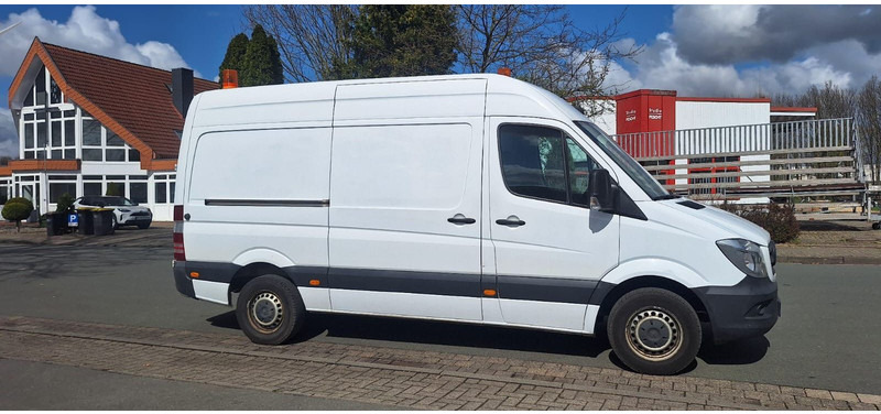 Mercedes-Benz Sprinter II Kasten 216CDI Lang/Hoch - Kleintransporter: das Bild 2 Mercedes-Benz Sprinter II Kasten 216CDI Lang/Hoch - Kleintransporter: das Bild 2