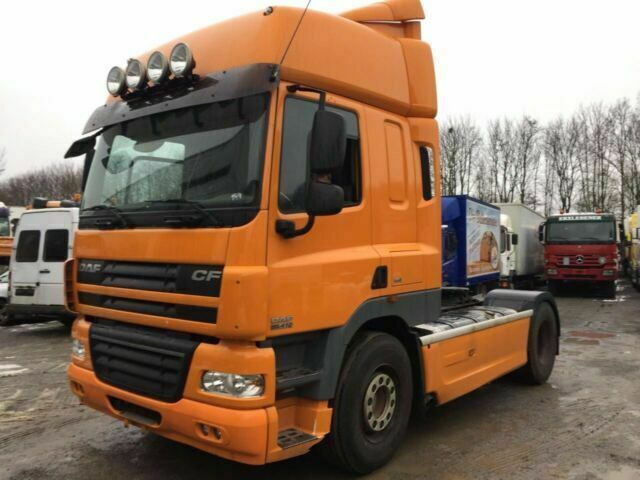 DAF CF85-410 G.Haus 2xBett ZF/Schalter 2-Kreishydr - Sattelzugmaschine: das Bild 4 DAF CF85-410 G.Haus 2xBett ZF/Schalter 2-Kreishydr - Sattelzugmaschine: das Bild 4