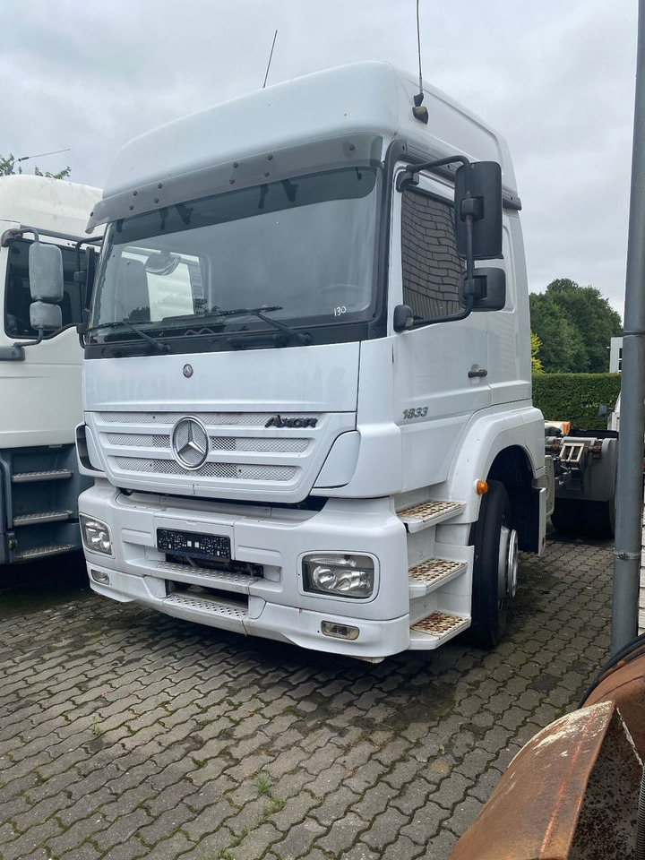 Mercedes-Benz 1833LS G.Haus/Hochdach - Sattelzugmaschine: das Bild 1 Mercedes-Benz 1833LS G.Haus/Hochdach - Sattelzugmaschine: das Bild 1