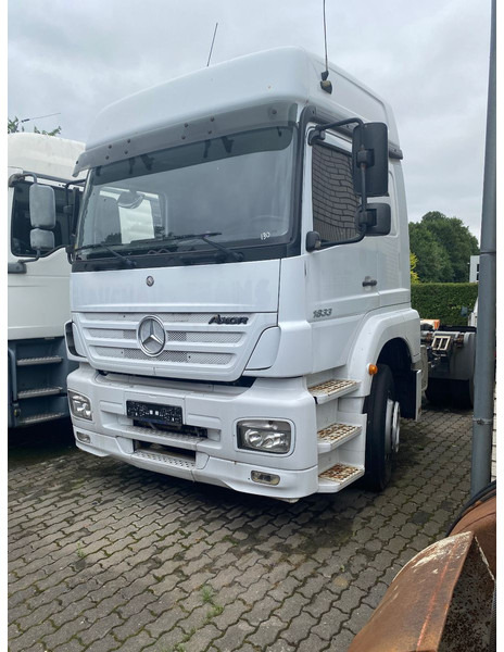 Mercedes-Benz 1833LS G.Haus/Hochdach - Sattelzugmaschine: das Bild 1 Mercedes-Benz 1833LS G.Haus/Hochdach - Sattelzugmaschine: das Bild 1