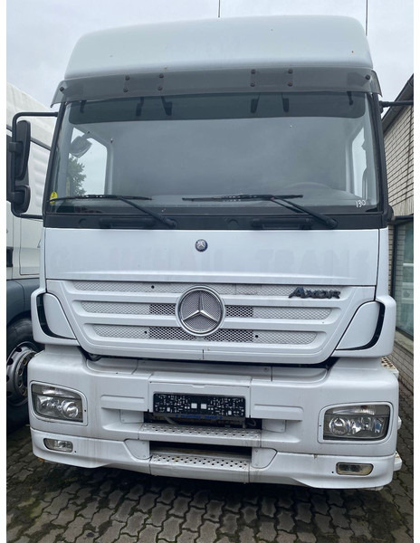Mercedes-Benz 1833LS G.Haus/Hochdach - Sattelzugmaschine: das Bild 2 Mercedes-Benz 1833LS G.Haus/Hochdach - Sattelzugmaschine: das Bild 2