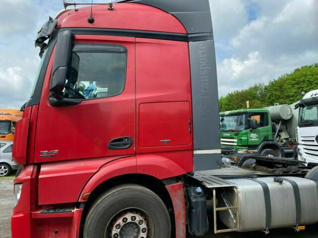 Mercedes-Benz 1842 Actros MP4 Kipperhydraulik - Sattelzugmaschine: das Bild 3 Mercedes-Benz 1842 Actros MP4 Kipperhydraulik - Sattelzugmaschine: das Bild 3