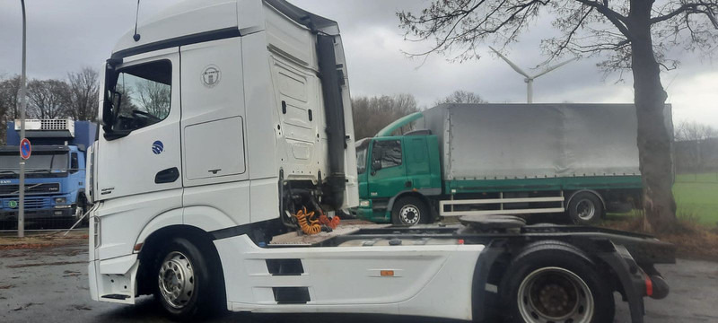 Mercedes-Benz 1845MP4 Euro:6 Vollausst - Sattelzugmaschine: das Bild 3 Mercedes-Benz 1845MP4 Euro:6 Vollausst - Sattelzugmaschine: das Bild 3