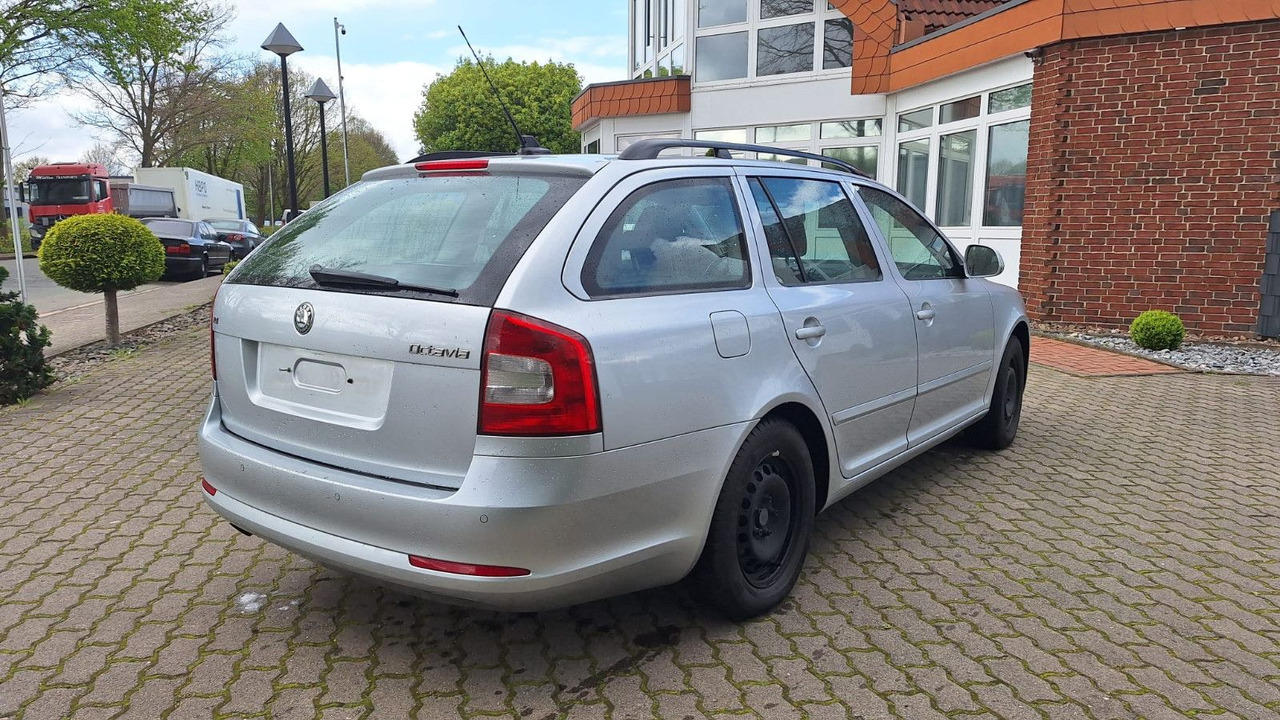 Skoda Octavia - PKW: das Bild 4 Skoda Octavia - PKW: das Bild 4