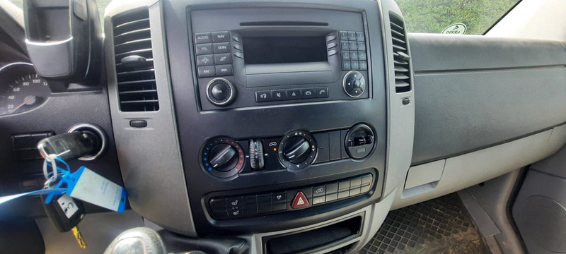 Volkswagen Crafter TDI Lang/Klima 3-Sitzer - Kastenwagen: das Bild 5 Volkswagen Crafter TDI Lang/Klima 3-Sitzer - Kastenwagen: das Bild 5