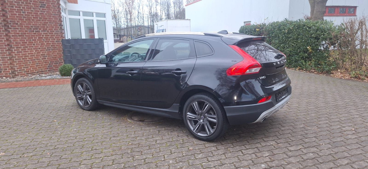 Volvo V40 Cross Country You! - SUV/ Geländewagen: das Bild 5 Volvo V40 Cross Country You! - SUV/ Geländewagen: das Bild 5