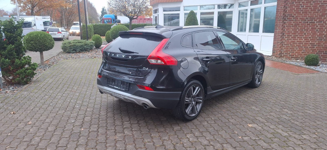 Volvo V40 Cross Country You! - SUV/ Geländewagen: das Bild 4 Volvo V40 Cross Country You! - SUV/ Geländewagen: das Bild 4