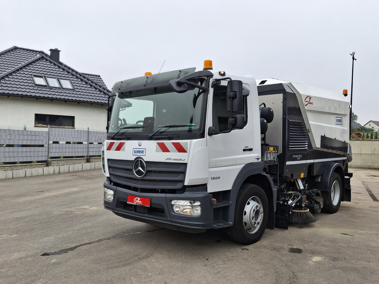 MERCEDES-BENZ Atego 1523 Zamiatarka Kehrmaschine Schmidt Street King 660 Euro 6 PM10 2 Motoren Szczotki L/R 2016r - Kehrmaschine: das Bild 2 MERCEDES-BENZ Atego 1523 Zamiatarka Kehrmaschine Schmidt Street King 660 Euro 6 PM10 2 Motoren Szczotki L/R 2016r - Kehrmaschine: das Bild 2