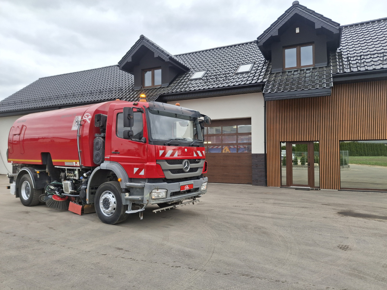 MERCEDES-BENZ Axor 1829 Zamiatarka Kehrmaschine BUCHER 2 Motoren Karcher PM10 Odchwaszczarka Sweeper - Kehrmaschine: das Bild 1 MERCEDES-BENZ Axor 1829 Zamiatarka Kehrmaschine BUCHER 2 Motoren Karcher PM10 Odchwaszczarka Sweeper - Kehrmaschine: das Bild 1