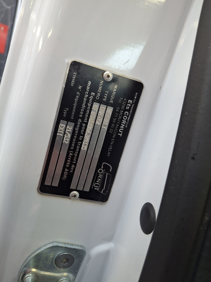 Kastenwagen Renault Master ADR 9.1.1.2 EX/II: das Bild 24