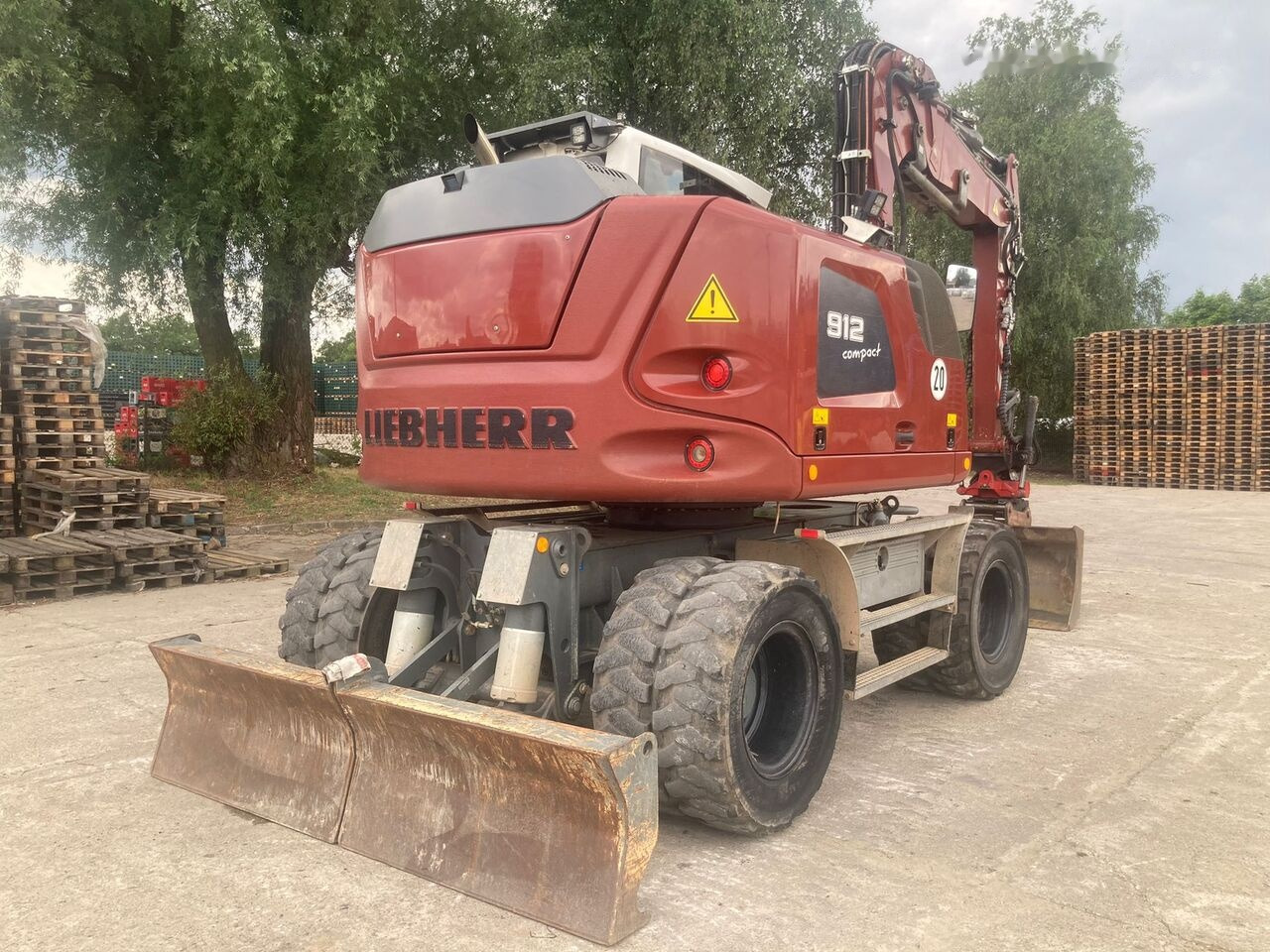 Mobilbagger Liebherr A 912 Compact Rotator R4: das Bild 10