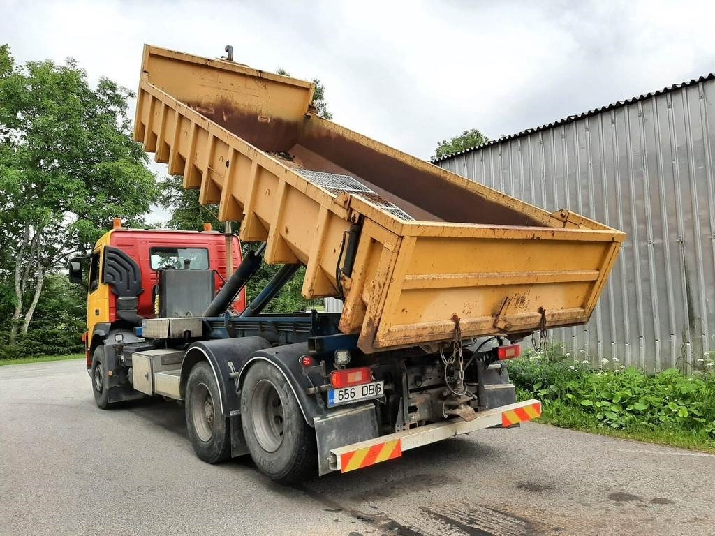 Volvo FM12 460 6X2 JOAB 338kW - Abrollkipper: das Bild 2 Volvo FM12 460 6X2 JOAB 338kW - Abrollkipper: das Bild 2