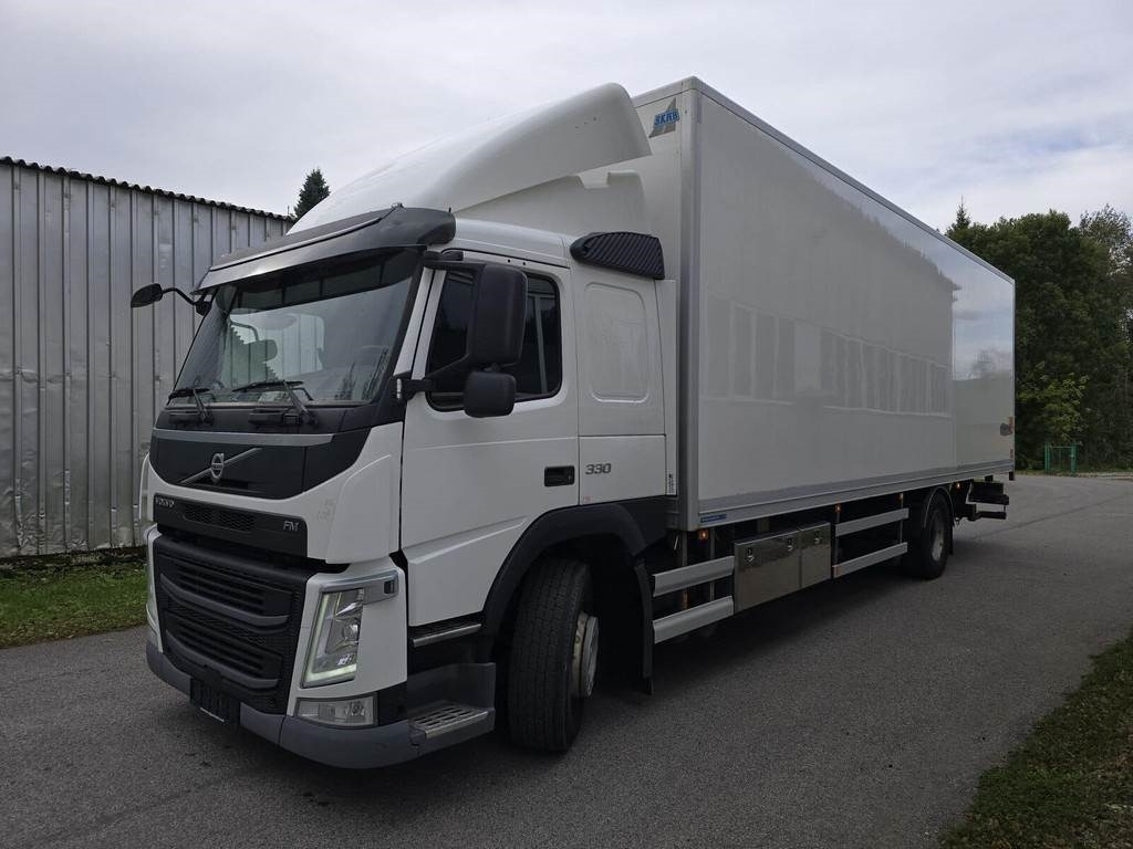 Volvo FM330 4X2 - Koffer LKW: das Bild 1 Volvo FM330 4X2 - Koffer LKW: das Bild 1