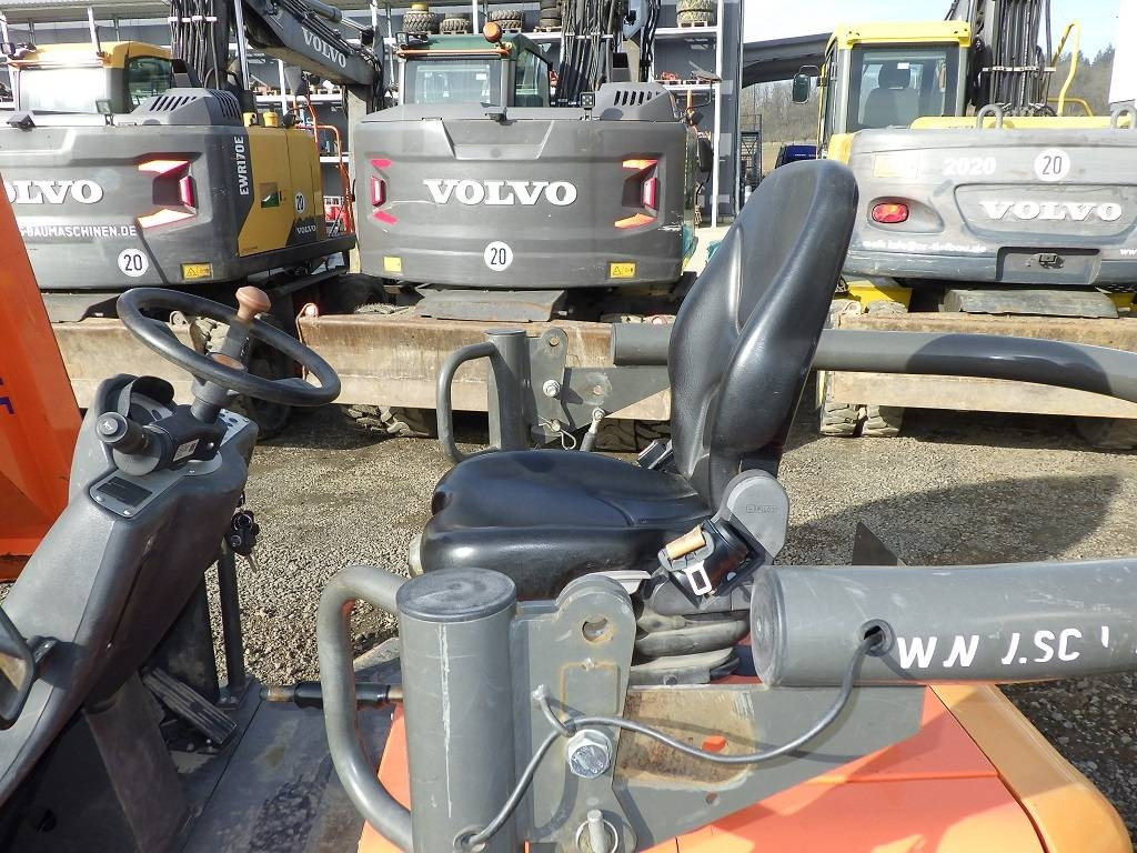 Knickgelenkter Dumper Ausa D 300 AH G: das Bild 10