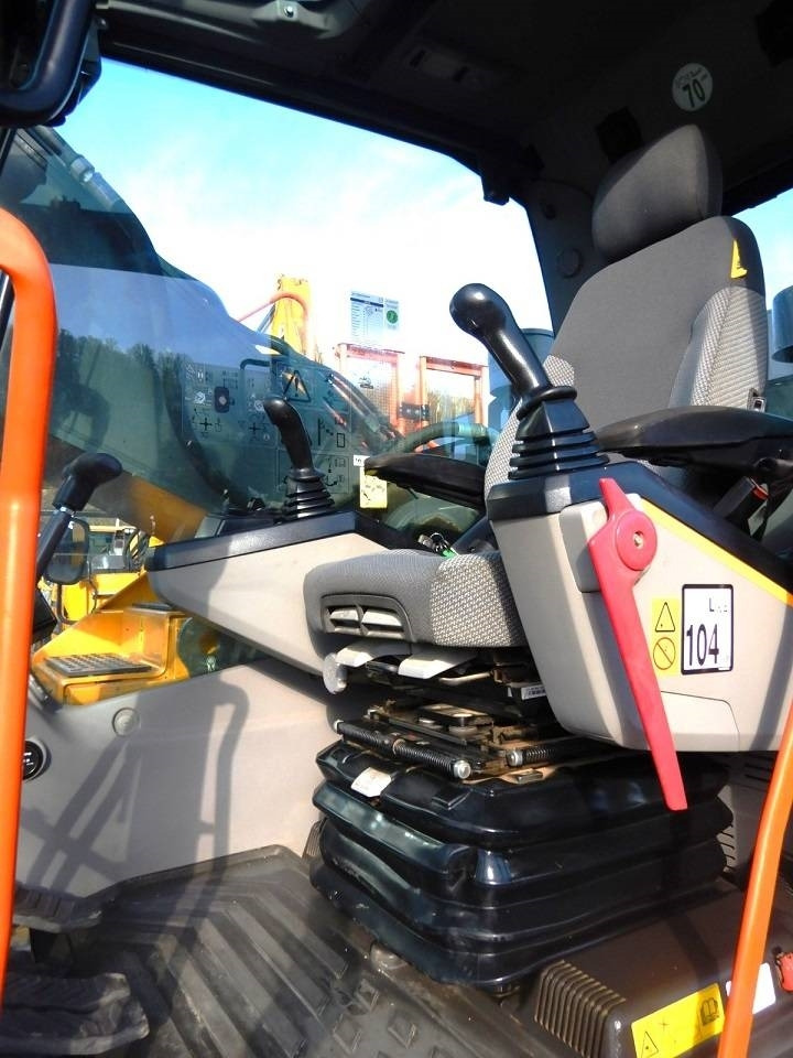 Kettenbagger Volvo EC 300 E: das Bild 9